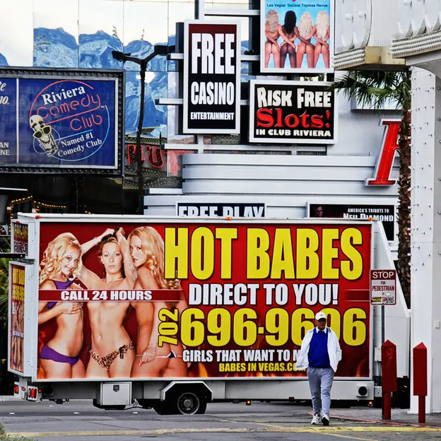 Las Vegas — photograph 42 of 48