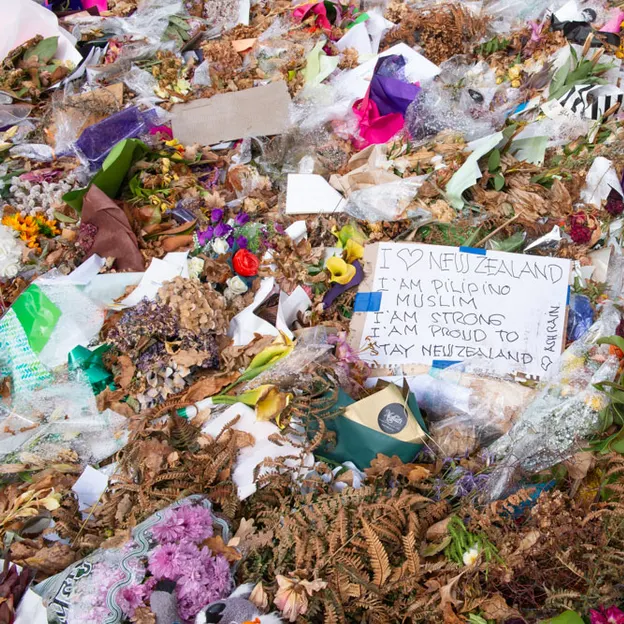 Thorough Look At The Al Noor Mosque Tributes 2.04.2019 — photograph 34 of 35