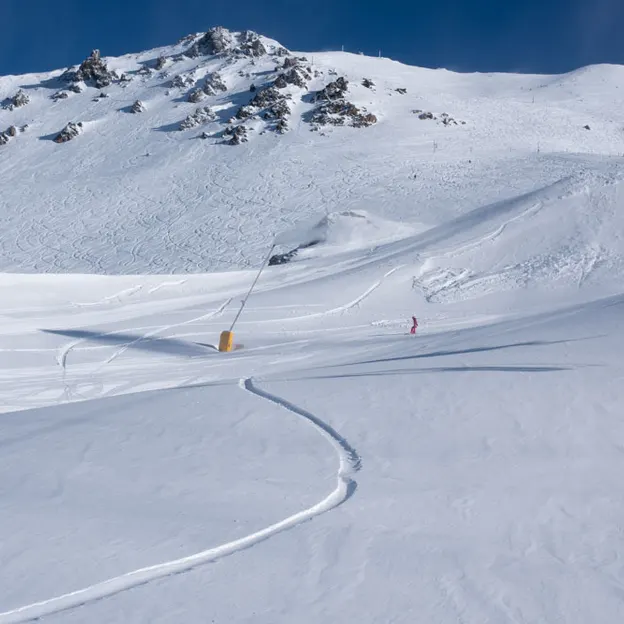 26.8.2020 Mt Slutt Busy POW Day — photograph 19 of 66
