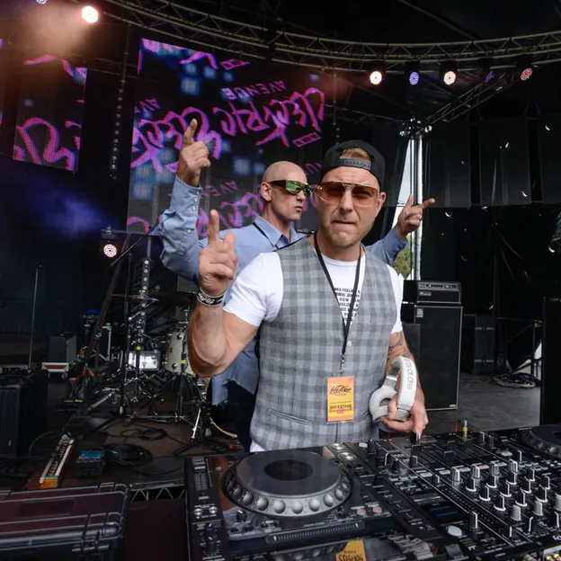 Dirty Cash At Electric Avenue (2018) — photograph 41 of 60
