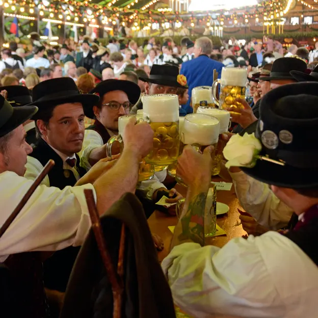 Oktoberfest 2012 — photograph 30 of 90