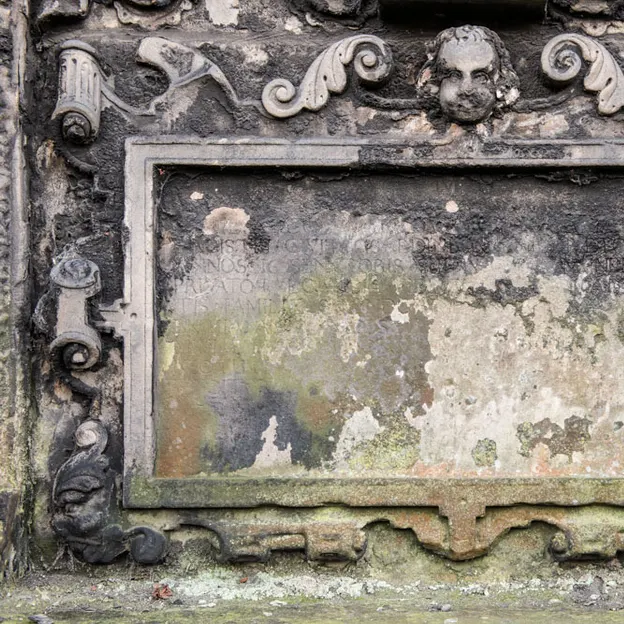 Greyfriars Kirkyard  — photograph 22 of 24