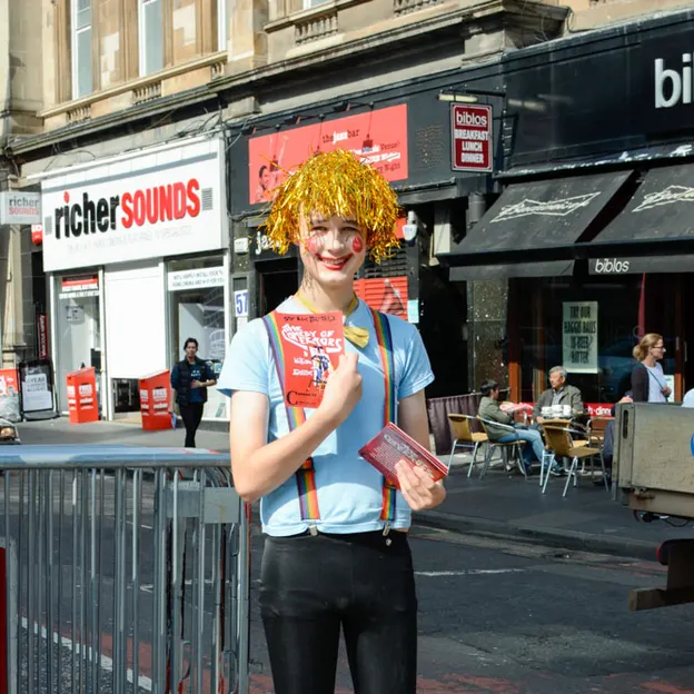 Leaflet Distributors — photograph 19 of 25
