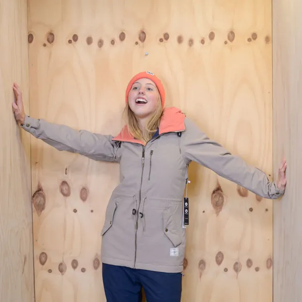 Mae for Mountain Wave (2019) — photograph 9 of 93