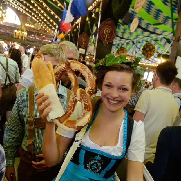 Oktoberfest 2012 — photograph 34 of 90