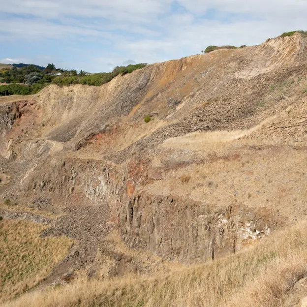14.4.2020 Halswell Quarry Park — photograph 15 of 46