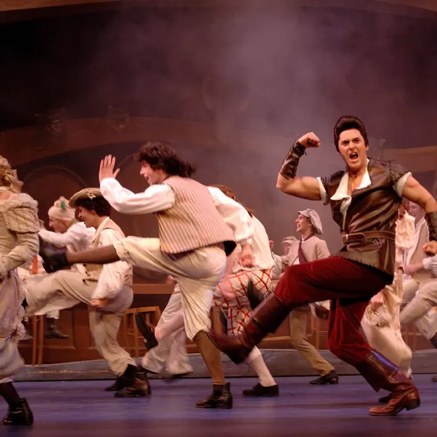 Theatre — photograph 35 of 80