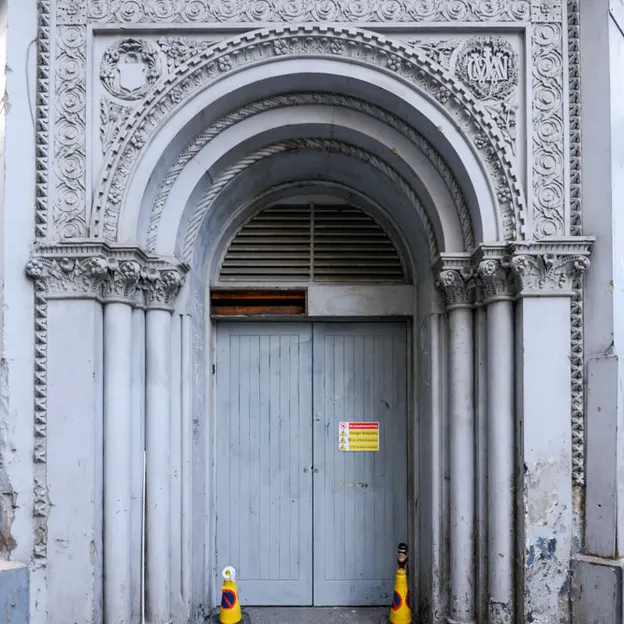 Doors — photograph 12 of 36
