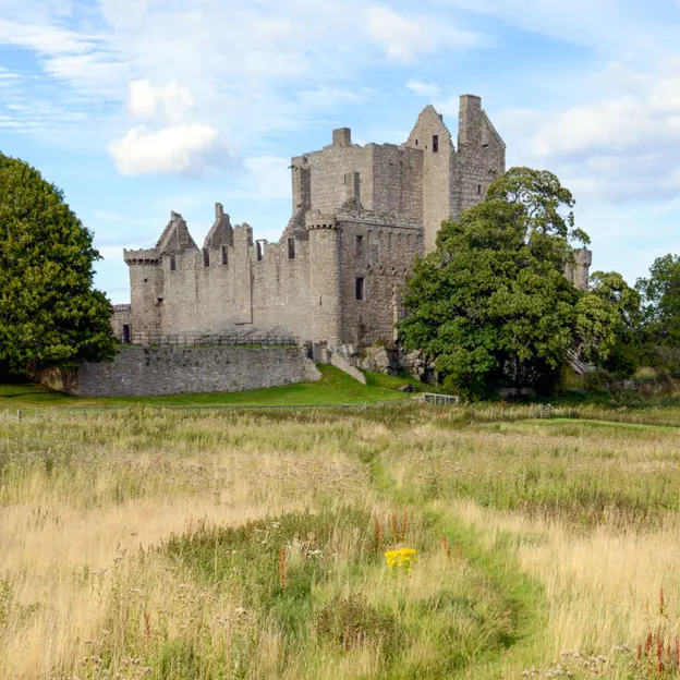 Beautiful Edinburgh — photograph 11 of 24