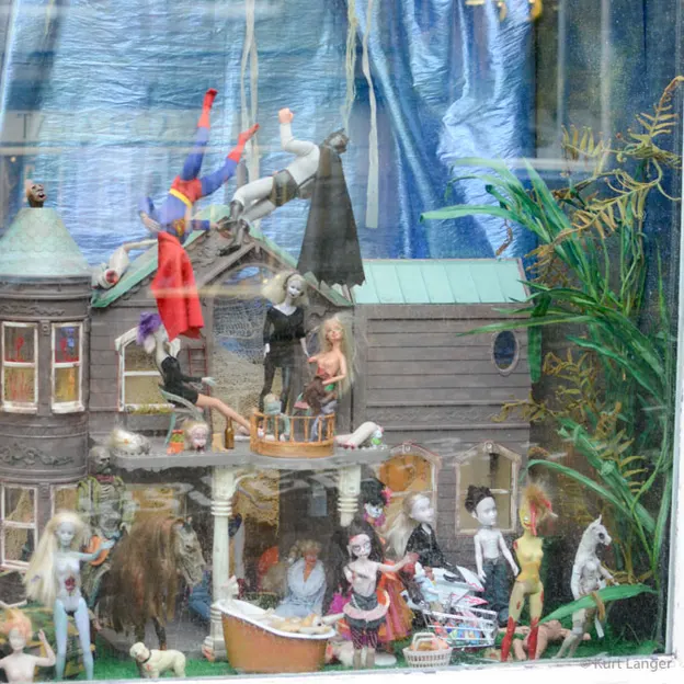 Shop Windows — photograph 41 of 55