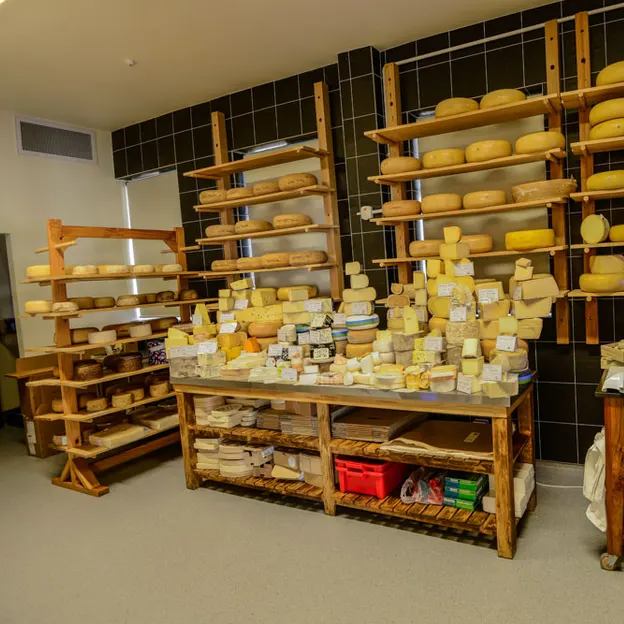 The Canterbury Cheesemongers — photograph 2 of 34