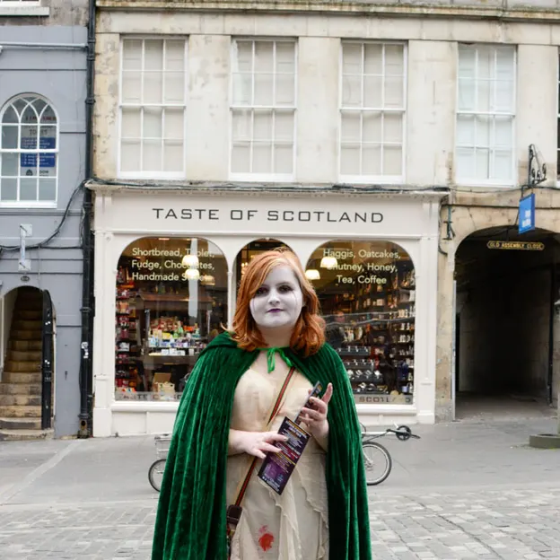Costume — photograph 21 of 24