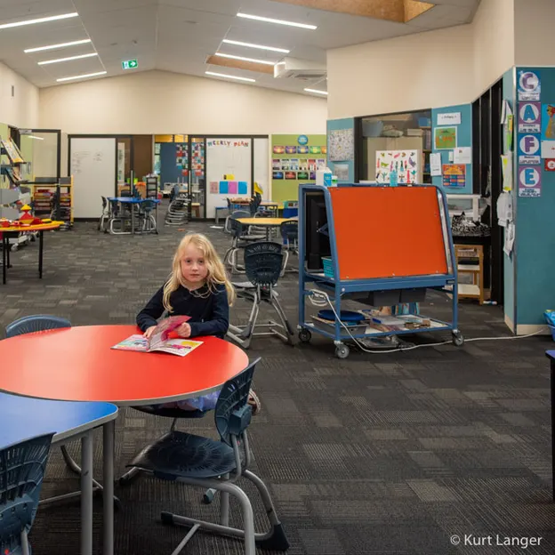 24.3.2020 Riccarton Mall & School — photograph 11 of 22