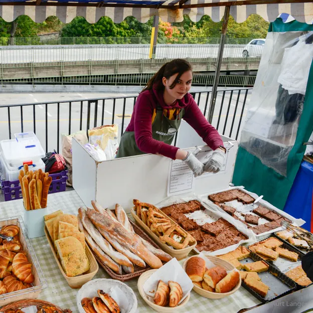 Markets & Stalls — photograph 9 of 20