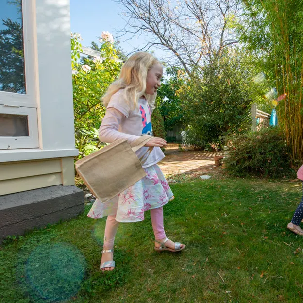 13.4.2020 Easter Hunt — photograph 10 of 32