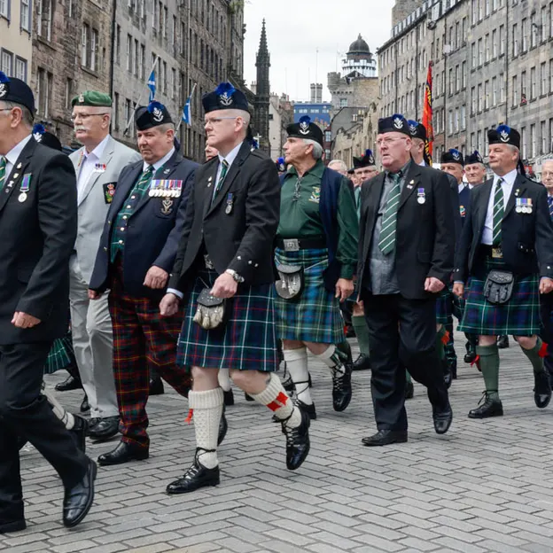 Edinburgh Armed Forces Day — photograph 15 of 24