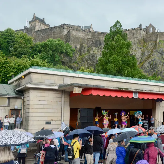 Edinburgh Castle — photograph 9 of 20