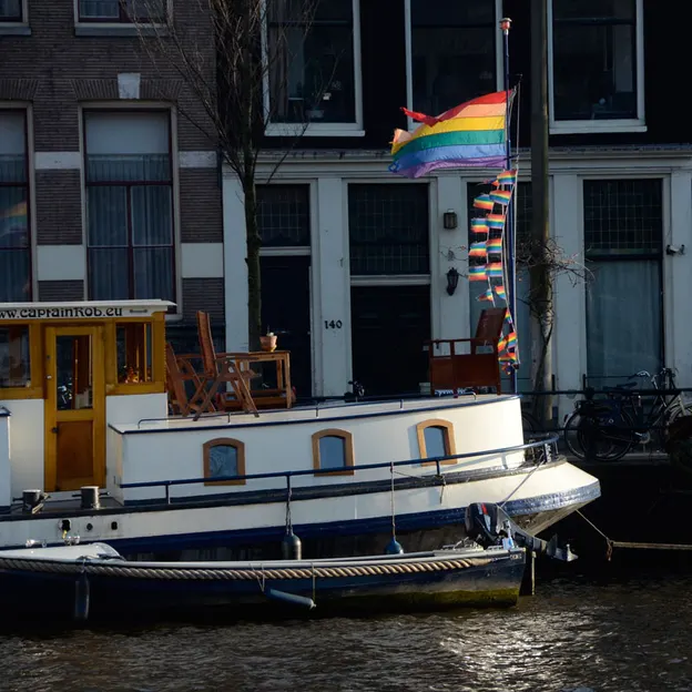 Amsterdam 2012 — photograph 67 of 112