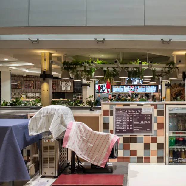 24.3.2020 Riccarton Mall & School — photograph 10 of 22
