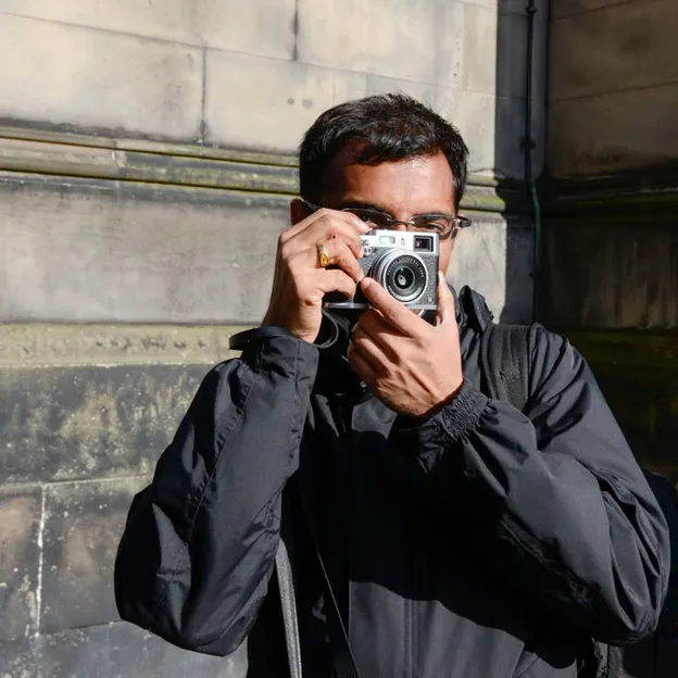 Photographers — photograph 18 of 30