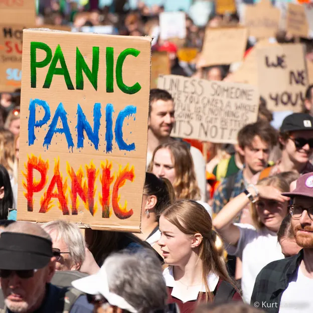 Strike for Climate Christchurch 27.09.2019 — photograph 28 of 83