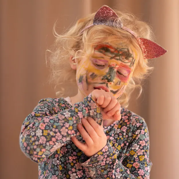 29.8.2020 Heidi Self Face Painting — photograph 9 of 20