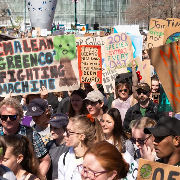 Strike for Climate Christchurch 27.09.2019 — photograph 16 of 83