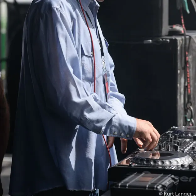 Dirty Cash At Electric Avenue (2018) — photograph 26 of 60