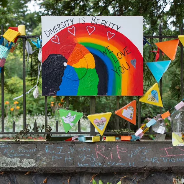 The Memorial Wall On Sunset 31.03.2019 — photograph 23 of 48