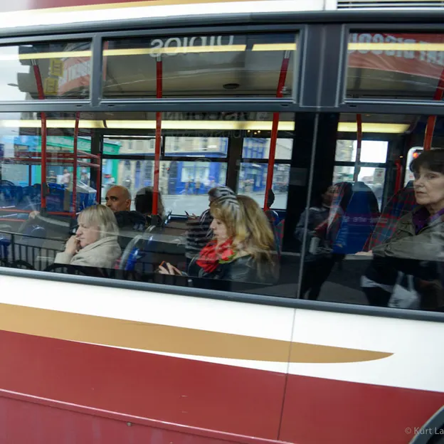 On The Buses — photograph 14 of 22