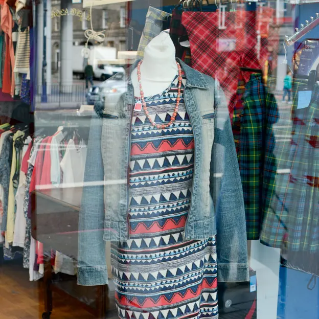 Shops - Charity — photograph 9 of 20