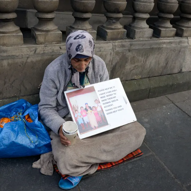 The Roma Beggars — photograph 15 of 20