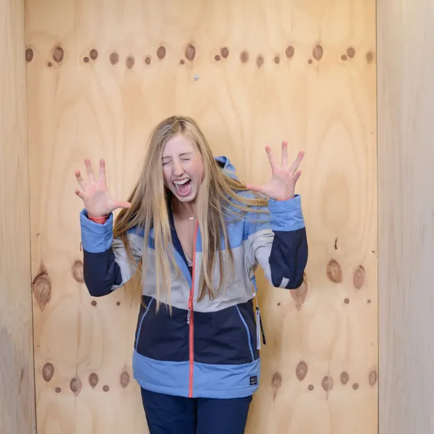 Mae for Mountain Wave (2019) — photograph 25 of 93