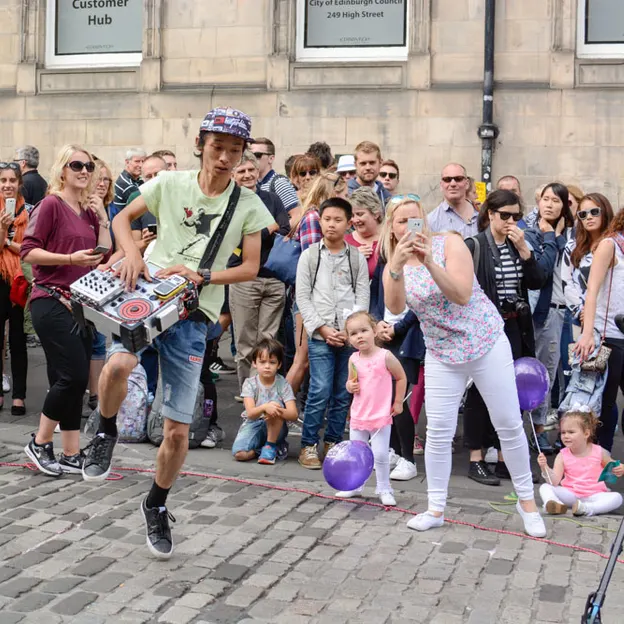 The Edinburgh Festival Fringe — photograph 19 of 49