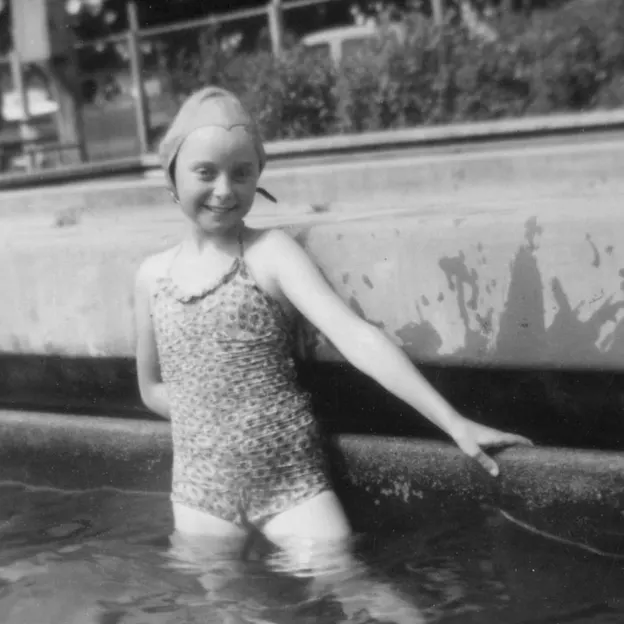 The Life Of Barbara Langer (nee Blunden) — photograph 37 of 100
