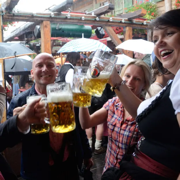 Oktoberfest 2012 — photograph 12 of 90
