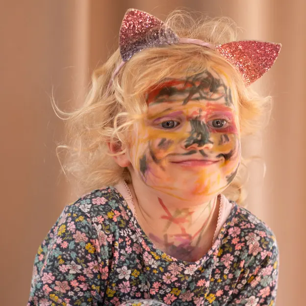 29.8.2020 Heidi Self Face Painting — photograph 10 of 20