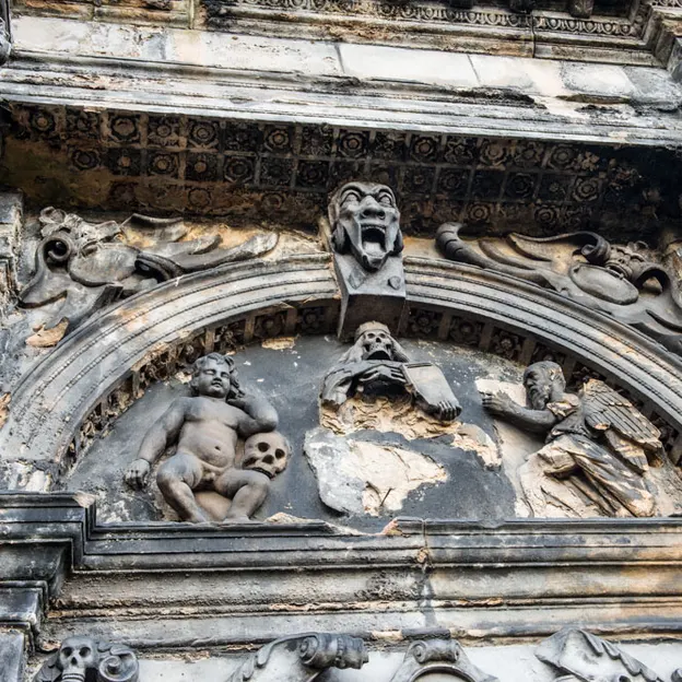 Greyfriars Kirkyard  — photograph 13 of 24