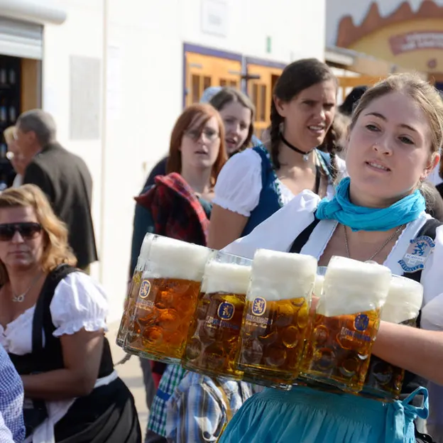 Oktoberfest 2012 — photograph 24 of 90