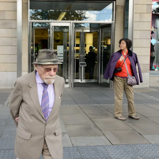 Accidental Hipsters — photograph 10 of 13
