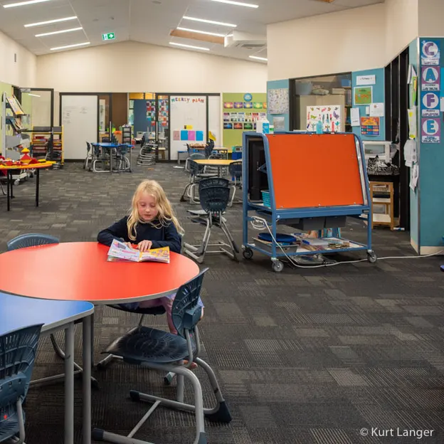 24.3.2020 Riccarton Mall & School — photograph 12 of 22