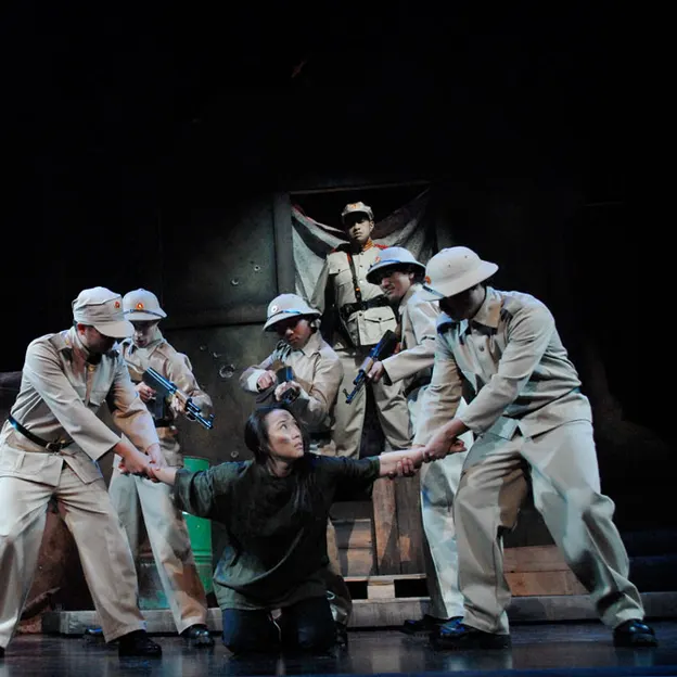 Theatre — photograph 24 of 80