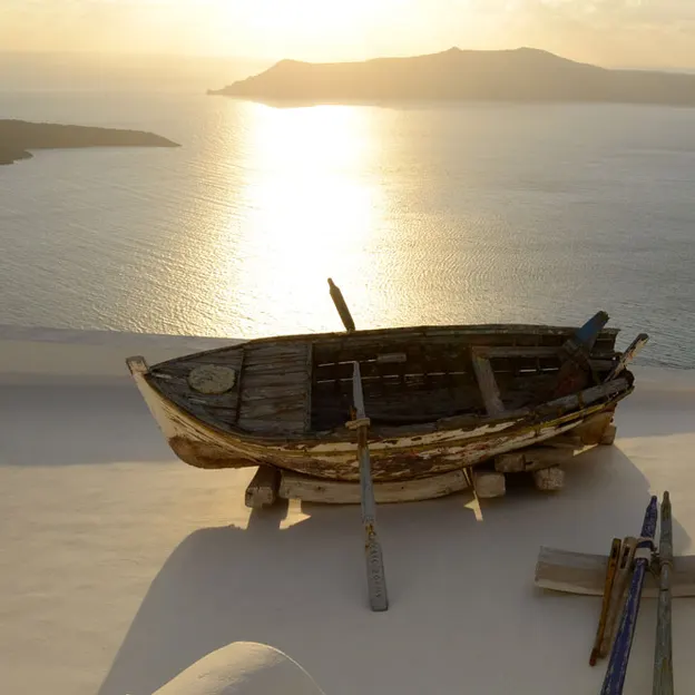 Santorini — photograph 10 of 30