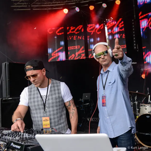 Dirty Cash At Electric Avenue (2018) — photograph 17 of 60