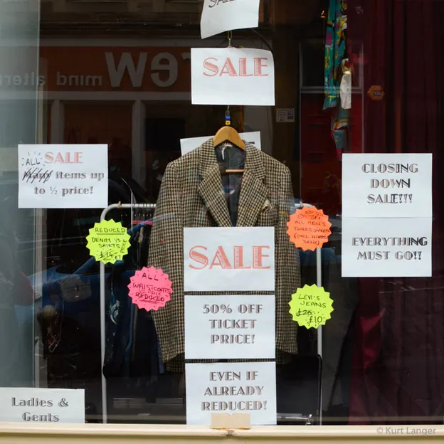 Shop Windows - Scottish Fashion — photograph 9 of 10