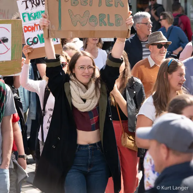 Strike for Climate Christchurch 27.09.2019 — photograph 53 of 83