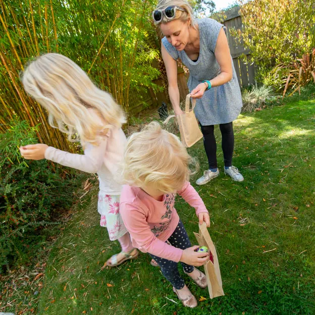 13.4.2020 Easter Hunt — photograph 12 of 32