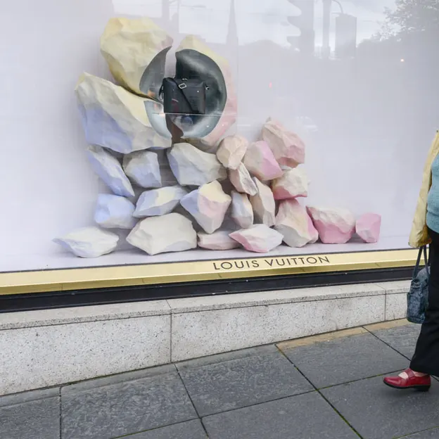 Down Fashion Lane — photograph 19 of 20