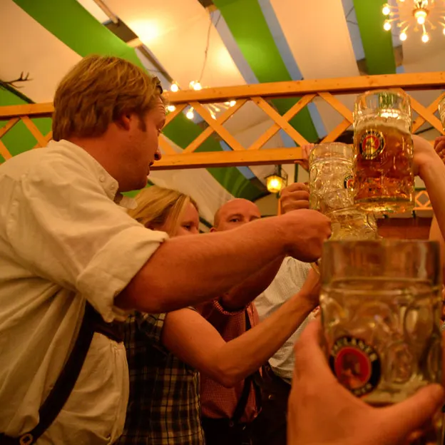 Oktoberfest 2012 — photograph 87 of 90