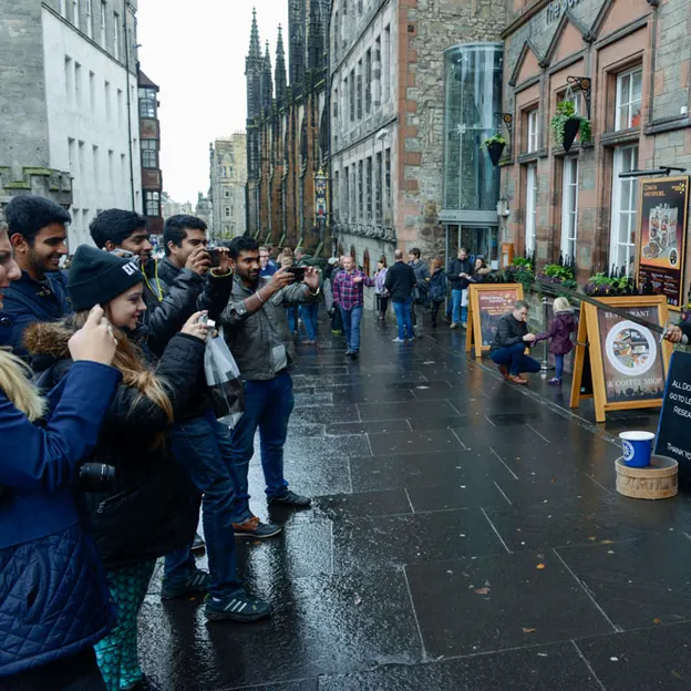 Classic Edinburgh — photograph 32 of 36